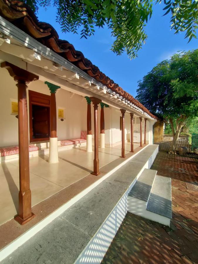 Mangala Heritage By Luxunlock Private Villas Tirukkannapuram Exterior foto